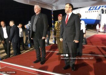 El presidente de Cuba fue el primero en llegar a la cita