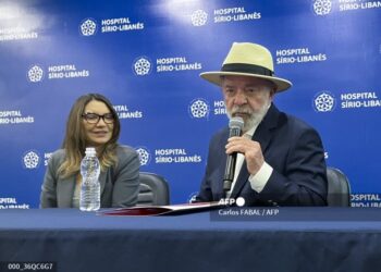 Lula dio una conferencia de prensa en el hospital