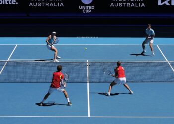 Argentina gana a Australia y España pierde contra Grecia en United Cup de tenis