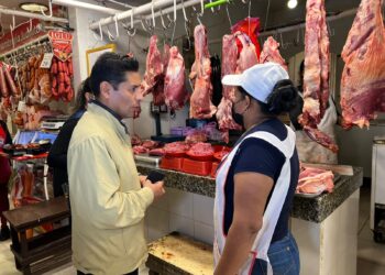 Carniceros anuncian paro indefinido en Santa Cruz