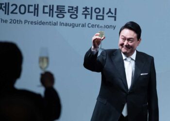 El presidente de Corea del Sur evita la destitución