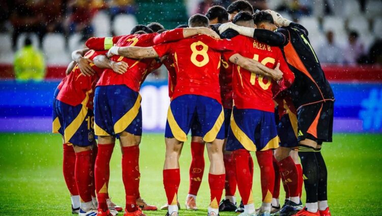 La selección española abre entrenamientos para recaudar dinero en apoyo a los afectados por la DANA