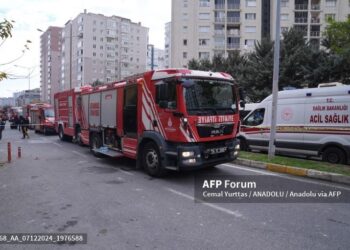 Los equipos de emergencia aún estaban en el lugar