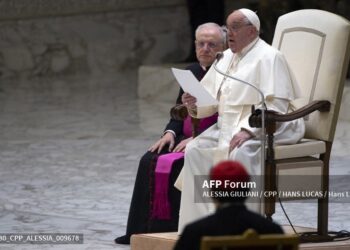 El Papa pide crear un fondo para luchar contra la pobreza
