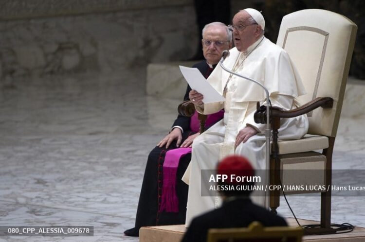 El Papa pide crear un fondo para luchar contra la pobreza