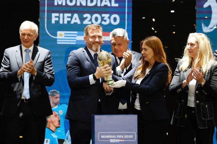 Presidente de Conmebol dijo que Sudamérica hará historia en el Mundial de 2030
