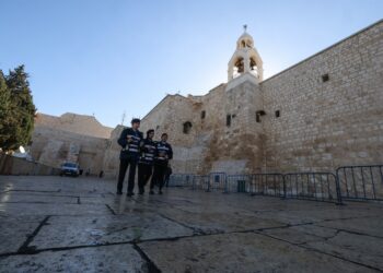 La Iglesia de la Natividad sin arreglos navideños