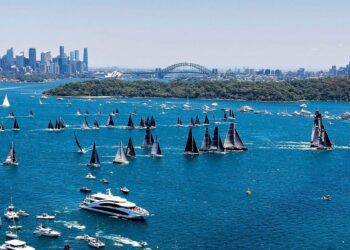 Dos participantes fallecen en la regata Sydney-Hobart