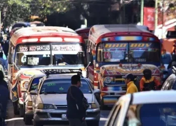 Desde enero, los pasajes del autotransporte subirán en Cochabamba.