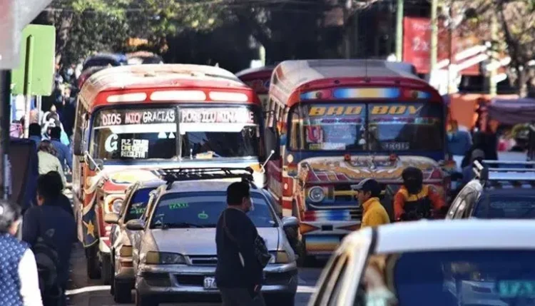 Desde enero, los pasajes del autotransporte subirán en Cochabamba.