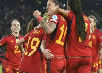 Fútbol español acapara títulos y elogios en un año para recordar