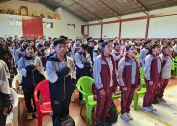 Recibieron información de la oferta académica en El Alto
