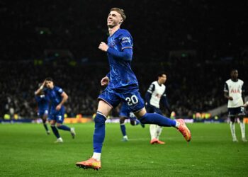 Chelsea aprovecha traspié del Arsenal para colocarse segundo en solitario