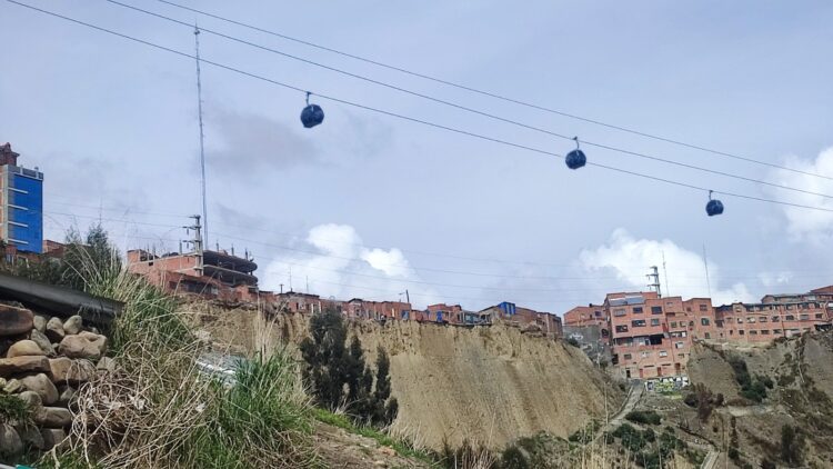 Las casetas de los amautas están al borde del precipicio, pese a riesgo de colapso por las lluvias.