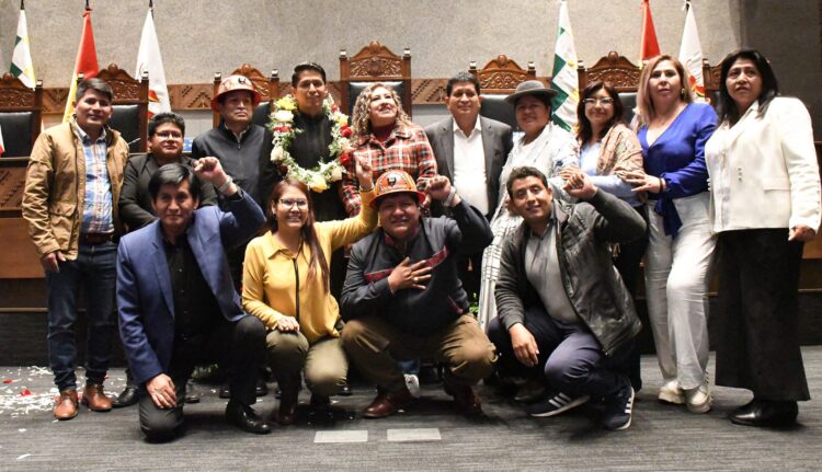 El evismo niega que haya ‘corrido’ Bs 30.000 para la reelección a Andrónico en el Senado