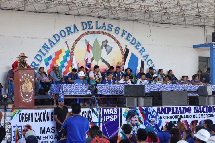 El evismo ratifica la candidatura de Morales y pide la renuncia de los ‘autoprorrogados’