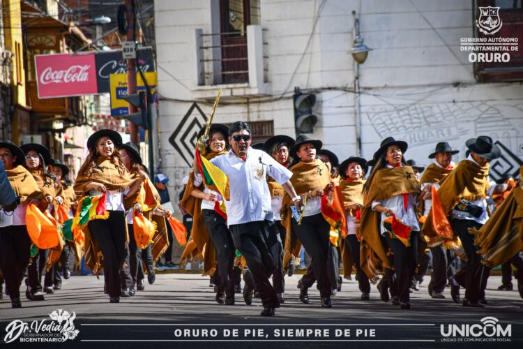 Oruro vive el Primer Convite rumbo al carnaval 2025.