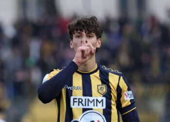 Investigación en Italia por saludos fascistas para celebrar un gol del bisnieto de Mussolini