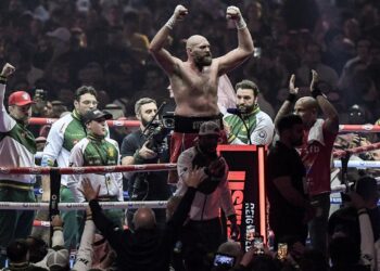 El discreto Usyk busca el reconocimiento entre las leyendas del boxeo