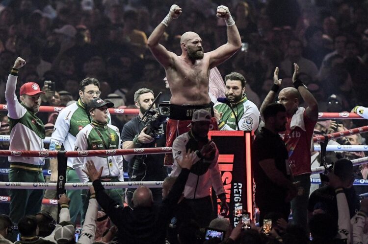 El discreto Usyk busca el reconocimiento entre las leyendas del boxeo
