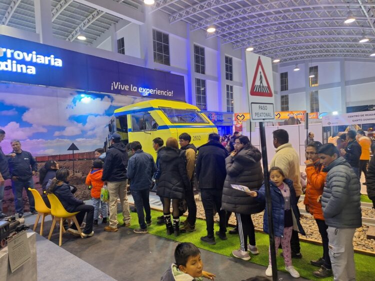Ferroviaria Andina presente en la Feipobol con innovadoras propuestas.