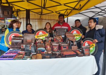 Emprendimientos de 25 mujeres alteñas se exponen en la Fexpo Mype Navideña.
