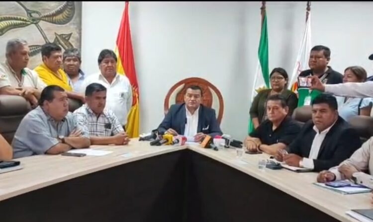 Micreros de Santa Cruz declaran pausa de 48 horas luego de su reunión con el alcalde.