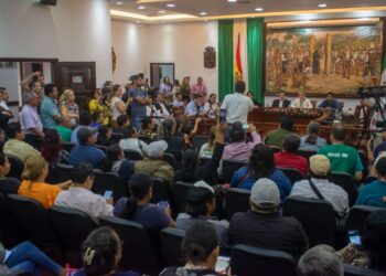 Reunión entre vecinos y concejales de Santa Cruz.