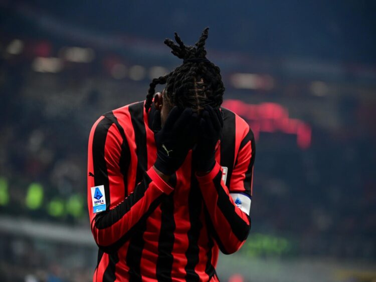 Fiorentina corta su racha en Bolonia, AC Milan tiene cumpleaños amargo