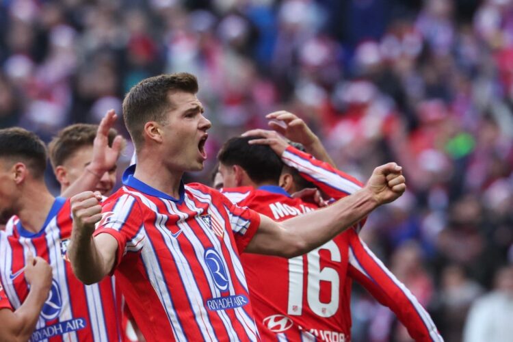Nueva victoria del Atlético Madrid, que atrapa al líder Barcelona