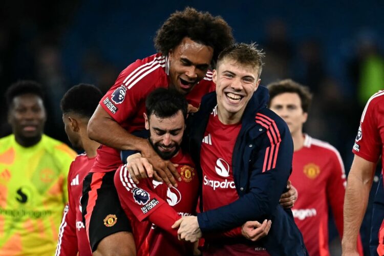 Manchester United gana ‘in extremis’ el derbi contra el City, Chelsea sigue en racha
