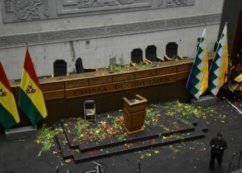 Crisis institucional y democracia en riesgo