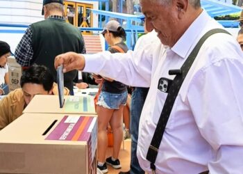‘El Tribunal Electoral se ha aplazado’, dice Arias luego de votar