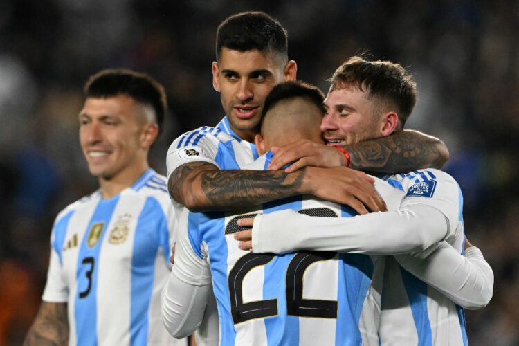 Argentina se luce sin Messi ante Chile en despedida de Di María