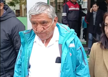 Arias deja la clínica y se dirige a declarar ante la Fiscalía