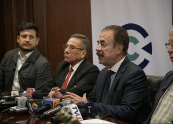 CNC critica política de gasto público y déficit fiscal en el PGE 2025