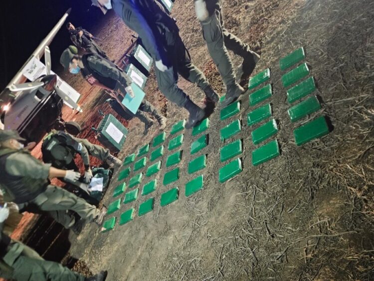 Imputan al coronel boliviano capturado en Argentina por tráfico aéreo de drogas