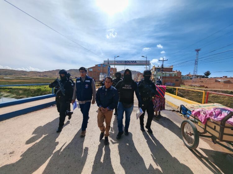 Bolivia entrega al ‘Barón de la Droga’ en la frontera con Perú