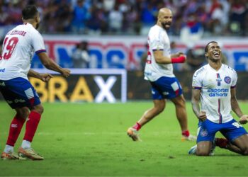 The Strongest ante Bahía brasileño y Blooming contra El Nacional ecuatoriano por la Libertadores