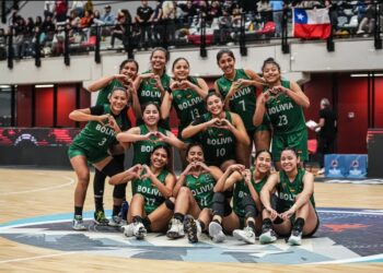 Bolivia derrota a Uruguay y gana en el Sudamericano Femenino luego de 25 años
