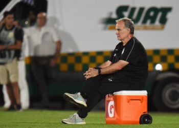 Bielsa celebra triunfo ‘sanador’ de Uruguay ante Colombia