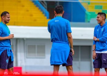 Rodríguez, Gomes y Sávio, Bolívar apela a su temible tridente