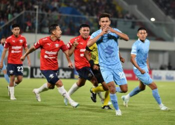 Bolívar iguala 2-2 con Wilster y salva un punto en Cochabamba