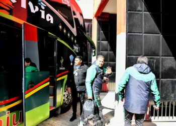 Se alista gran recibimiento en El Alto: retreta musical, arcos de aguayo y banderas