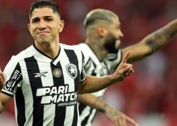 Botafogo y Palmeiras cumplen y el Brasileirao se definirá en la última fecha
