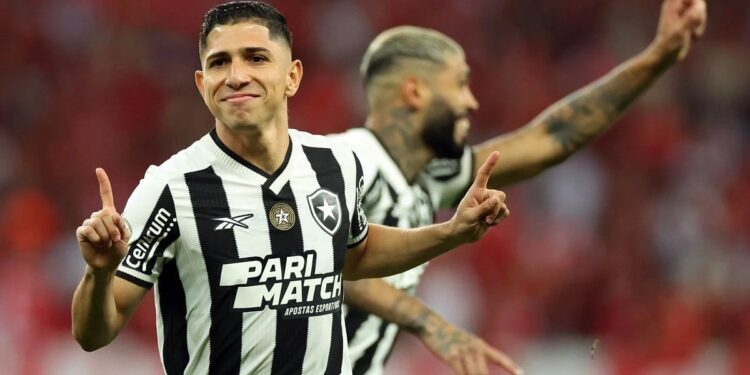 Botafogo y Palmeiras cumplen y el Brasileirao se definirá en la última fecha