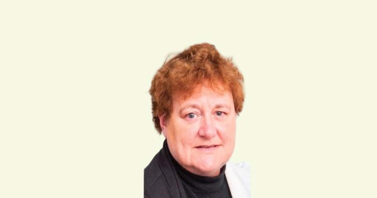 Bronwyn Howell