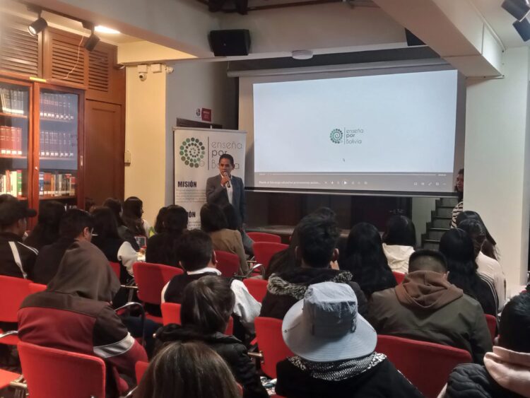 Compromiso y Educación Ambiental: Bolivia celebra el Segundo Encuentro de Liderazgo y Cambio Climático