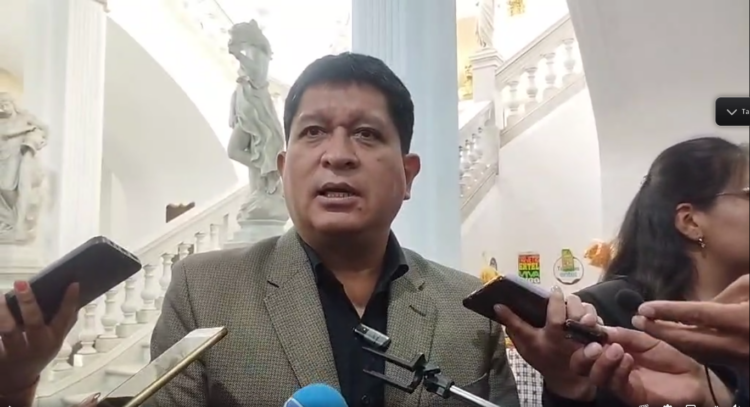 Legisladores evistas analizan su participación en la marcha contra los ‘autoprorrogados’ en Sucre