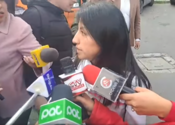 Evaliz dice que su padre no saldrá del país y que se quedará con su pueblo